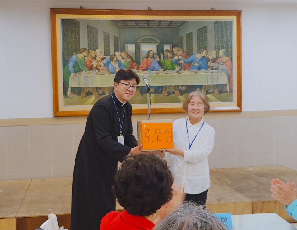 240509_어버이날행사 (75).jpg