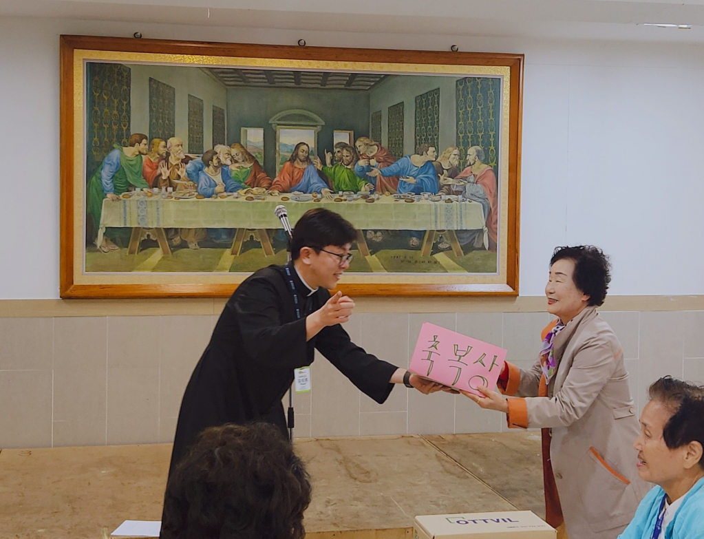 240509_어버이날행사 (76).jpg