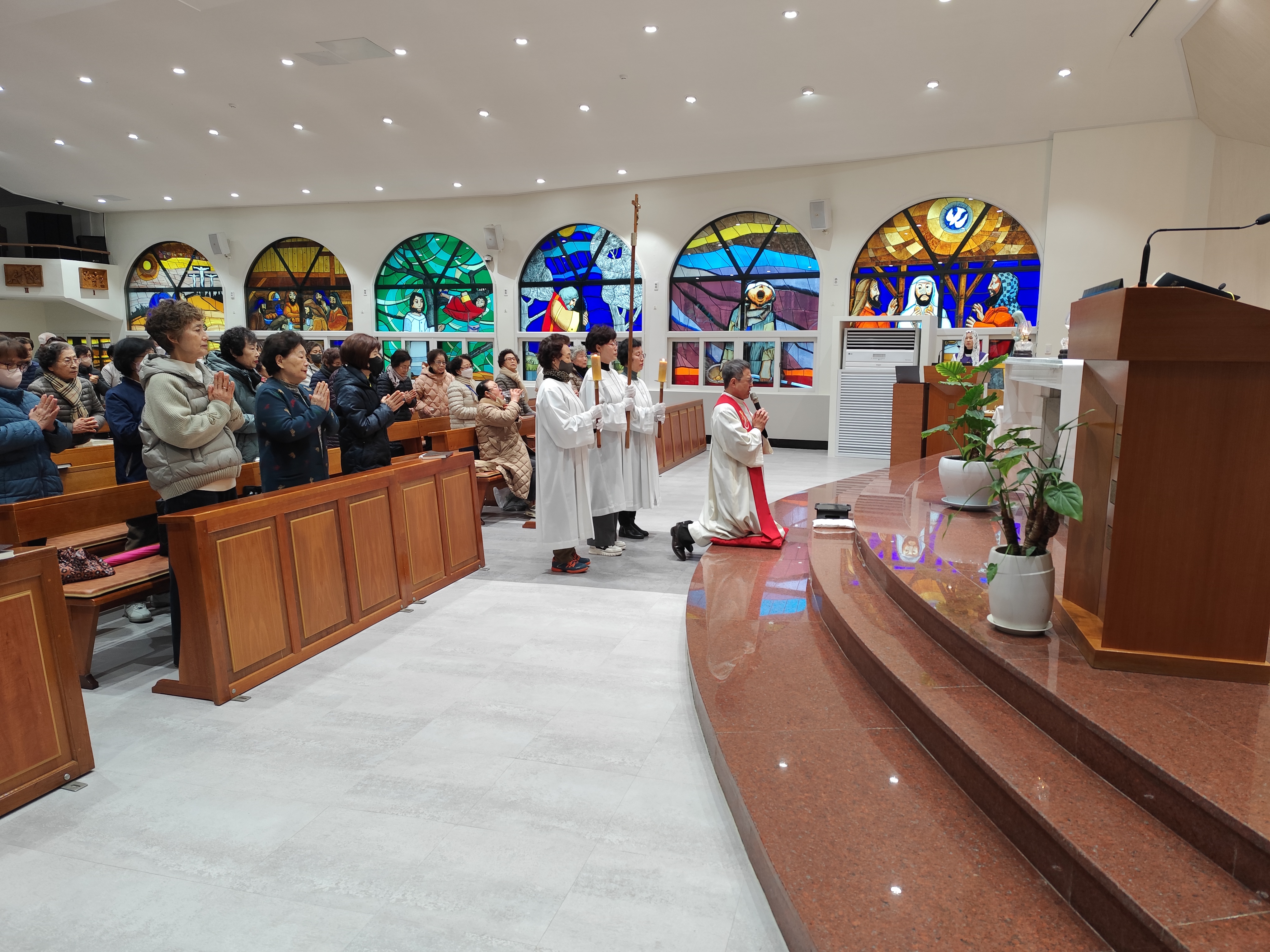 사순 십자가의길.jpg